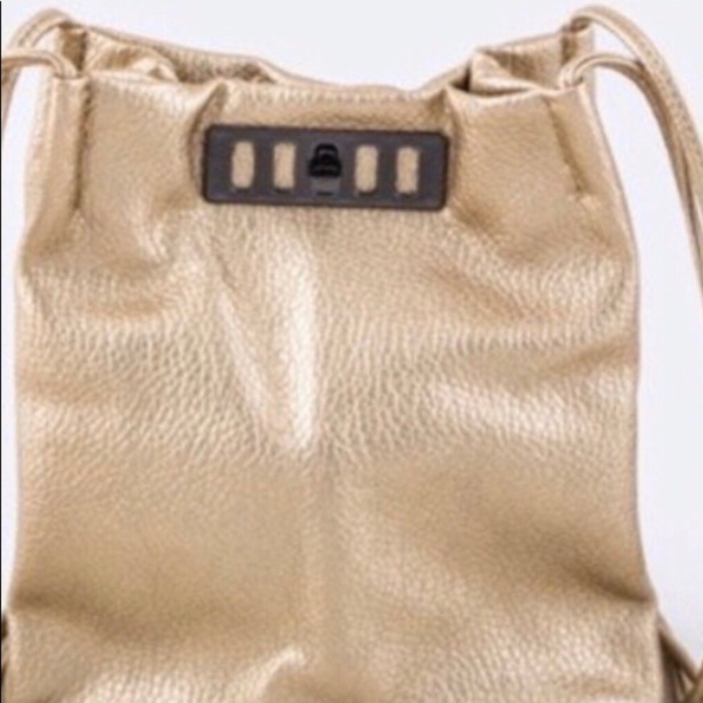 💥CLEARANCE💥Gold Vegan Leatherette Bucket Bag